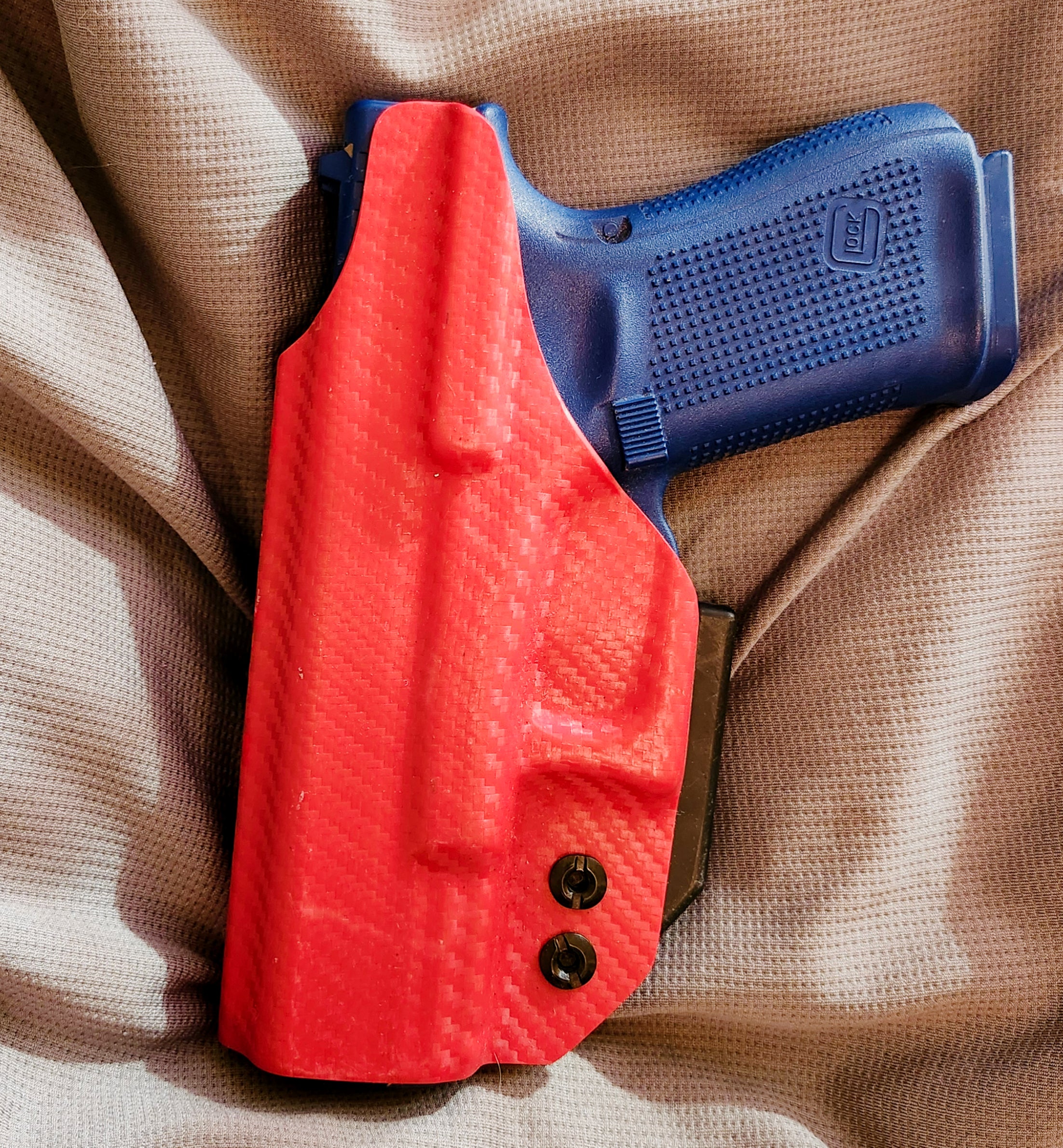 IWB EMT RED CARBON FIBER GLOCK 19/23 (BLEMISH)