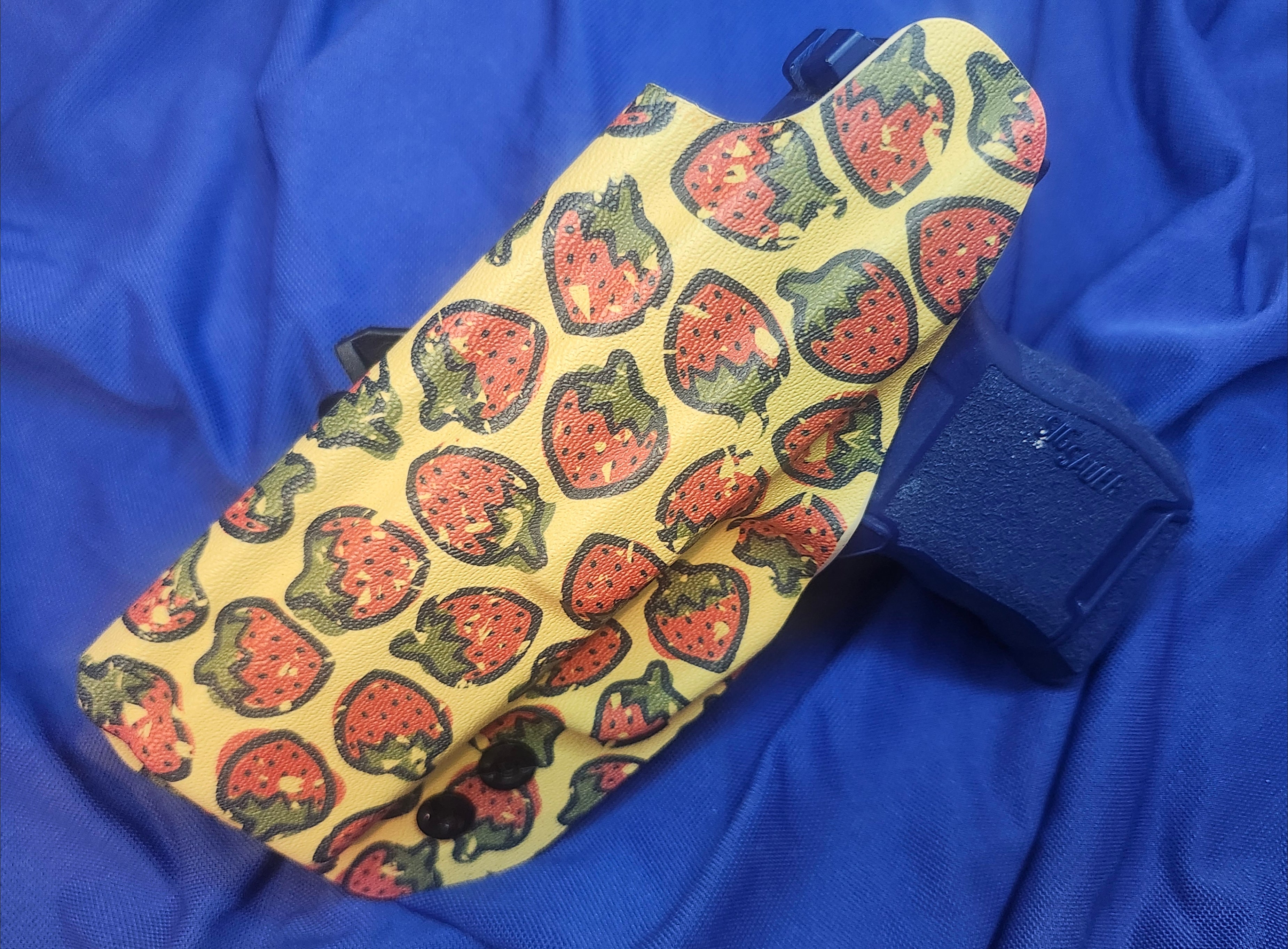 IWB Holster Sig P365 "Strawberry Print"